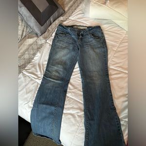Charlotte Russe low rise flare jeans. Size 8s